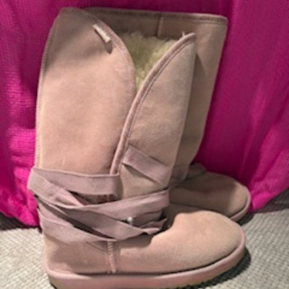 Emu sheepskin boots